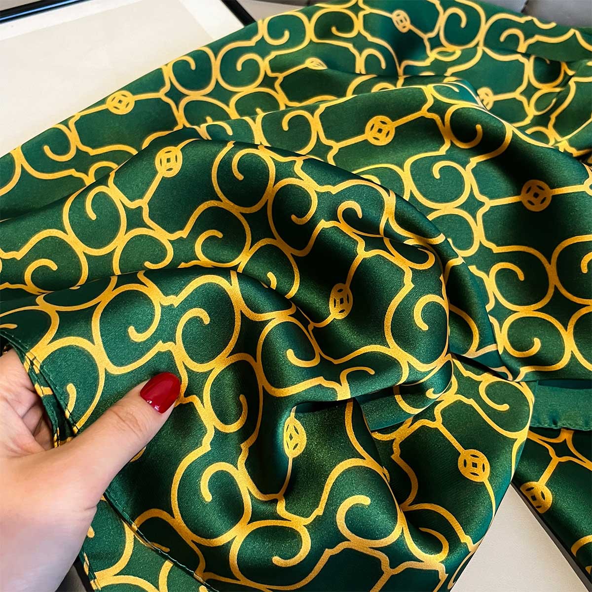 Simple Women's Stylish And Versatile Green Shawl