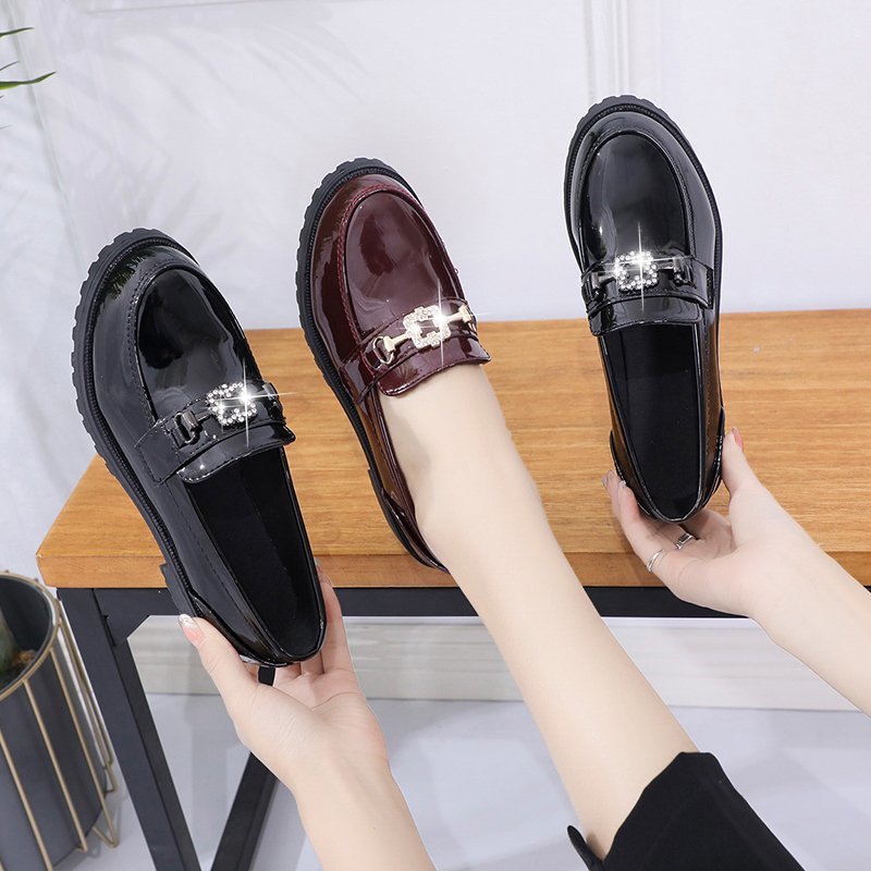 British Women's style small leather shoes