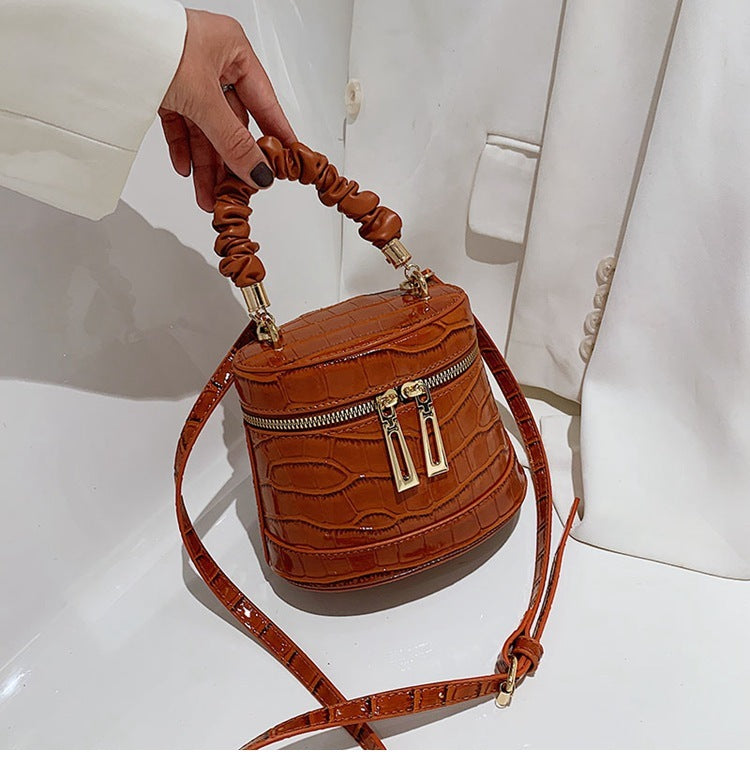 Summer Texture Stone Bucket Bag