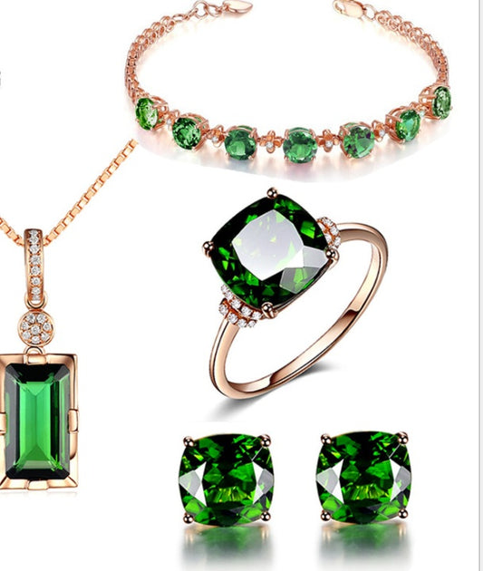 Lucky Four-leaf Clover Bracelet Emerald Green Gemstone Ring Square Crystal Four-claw Earrings Green Tourmaline Gemstone Pendant