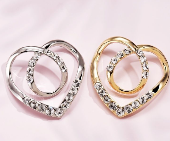 Love Scarf Buckle Clothes Corner Knot Buckle ShirtT-shirt Retaining Ring