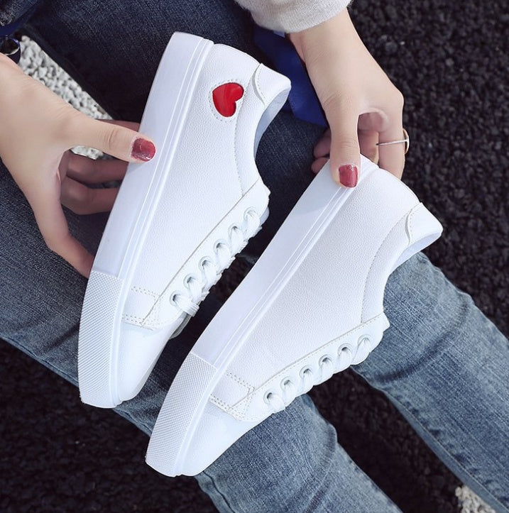 New Woman PU Leather Shoes Ladies Breathable Cute Heart Flats Casual Shoes White Sneakers