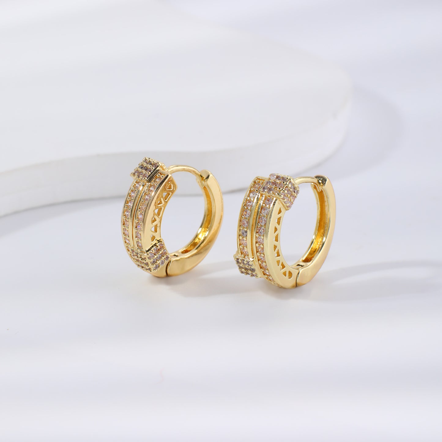 Autumn European And American Hip-Hop New Round Geometric Zircon Pendant Ear Clips