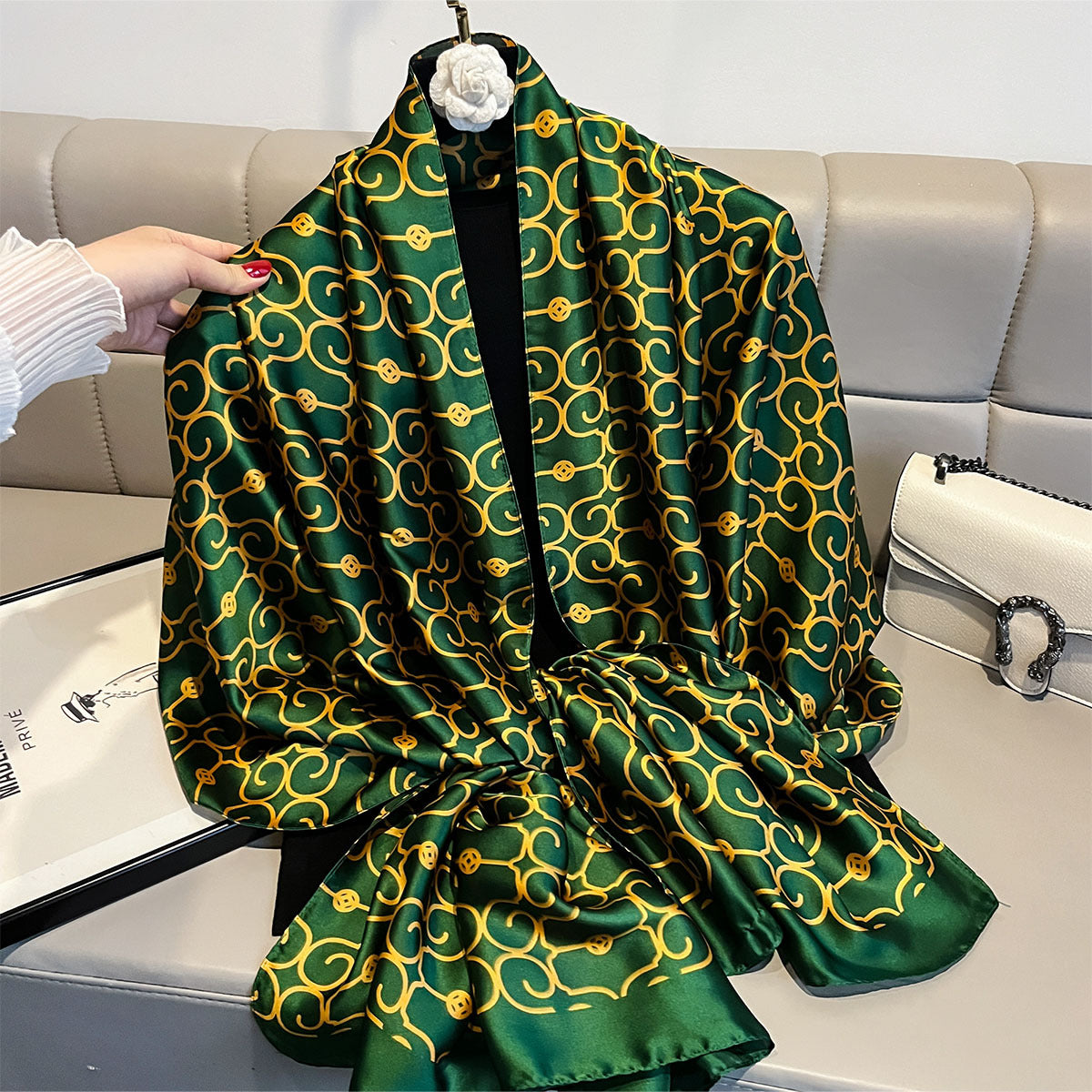 Simple Women's Stylish And Versatile Green Shawl