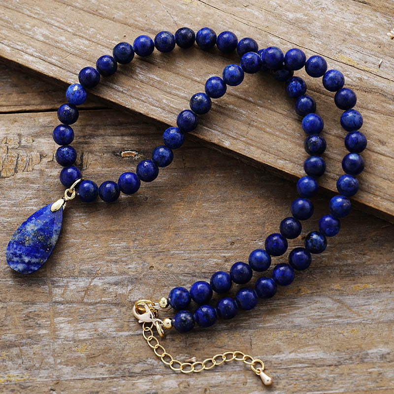 Elegant And Sophisticated Natural Stone Necklace For Women