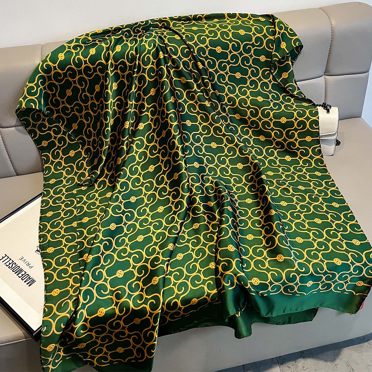 Simple Women's Stylish And Versatile Green Shawl