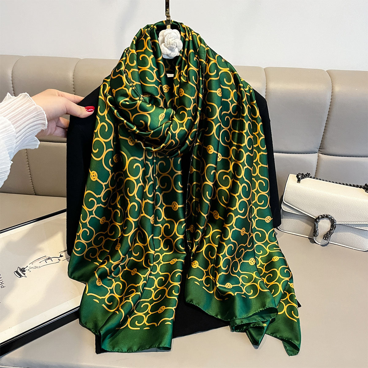 Simple Women's Stylish And Versatile Green Shawl