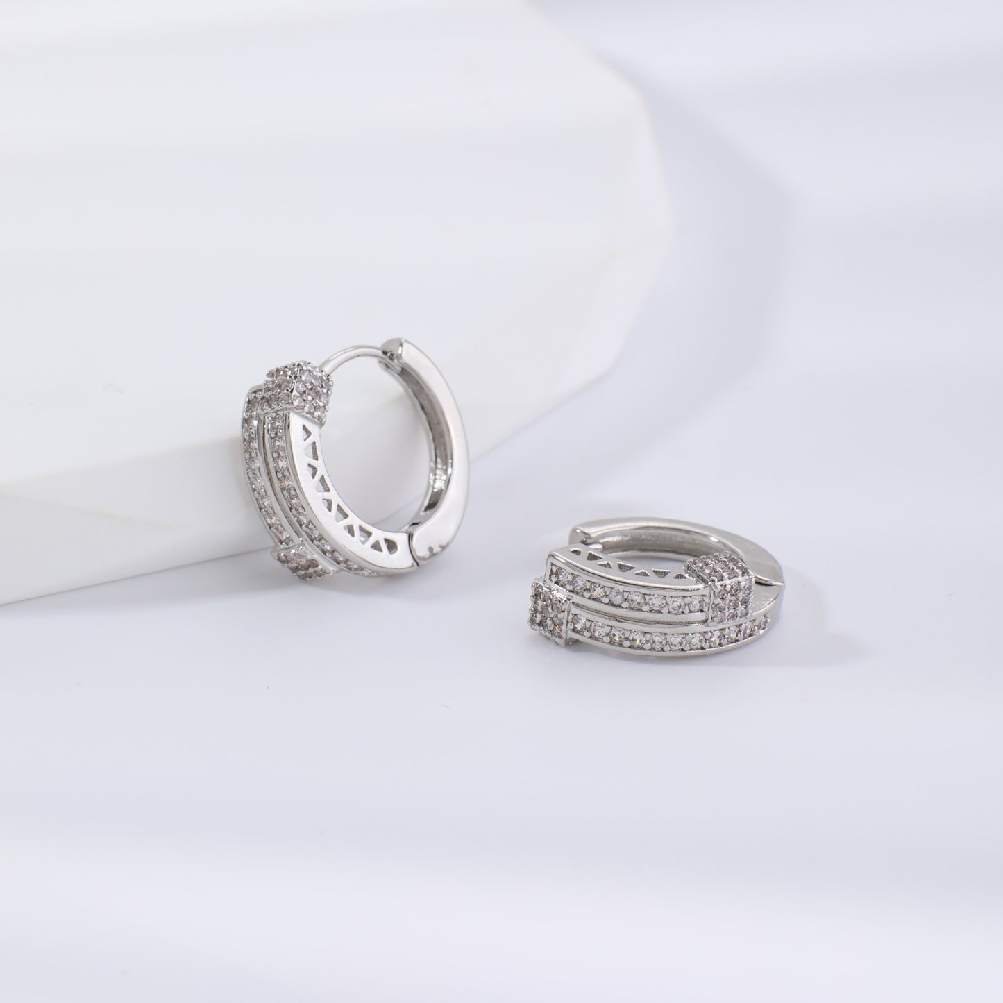 Autumn European And American Hip-Hop New Round Geometric Zircon Pendant Ear Clips