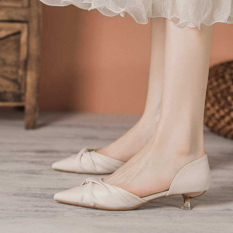New Women's Low-heeled, Versatile Hollow-out Bow Pumps