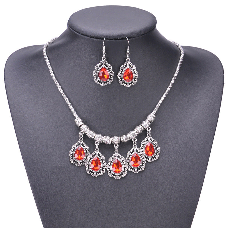 Drop-shaped Luxury Short Gemstone Necklace
