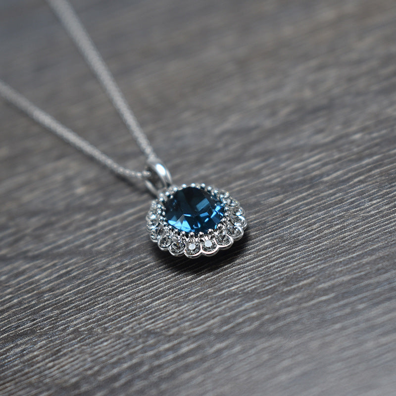 Oval Colour Short Clavicle Necklace For Women
