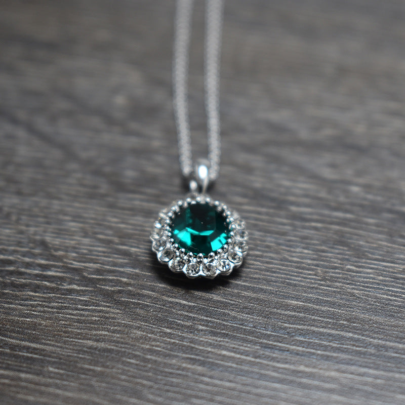 Oval Colour Short Clavicle Necklace For Women